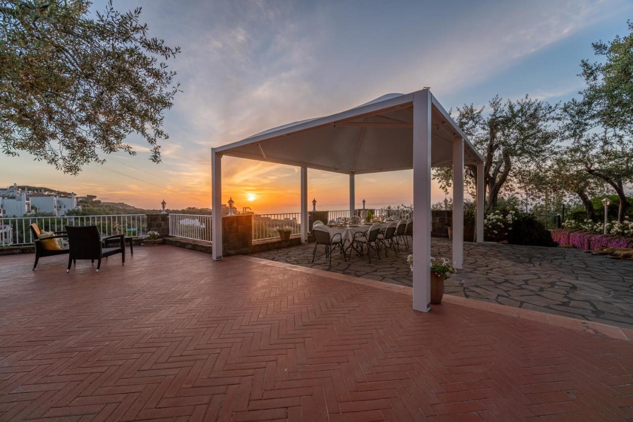 Villa Carolina Sorrento Private Heated Pool And Sea View Exteriör bild